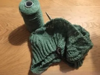 Strikketøj i grøn nuance