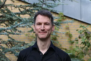 portræt af organist og korleder Pavel Refsgaard Jensen